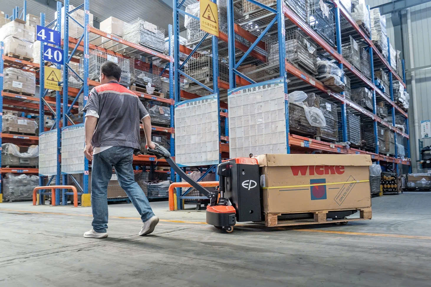 Xe Nâng Trường Phát