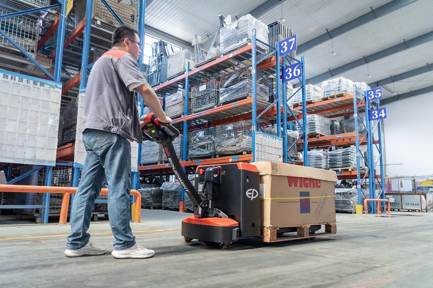 Xe Nâng Trường Phát